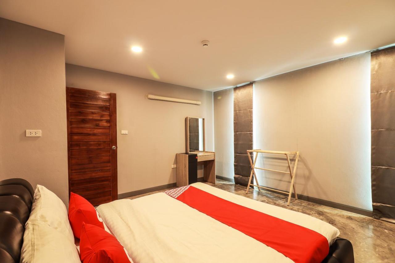 Oyo 150 3Q Chiangmai Residence Chiang Mai Exterior photo